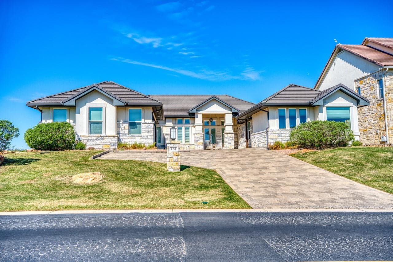 124 Apache Tears Dr