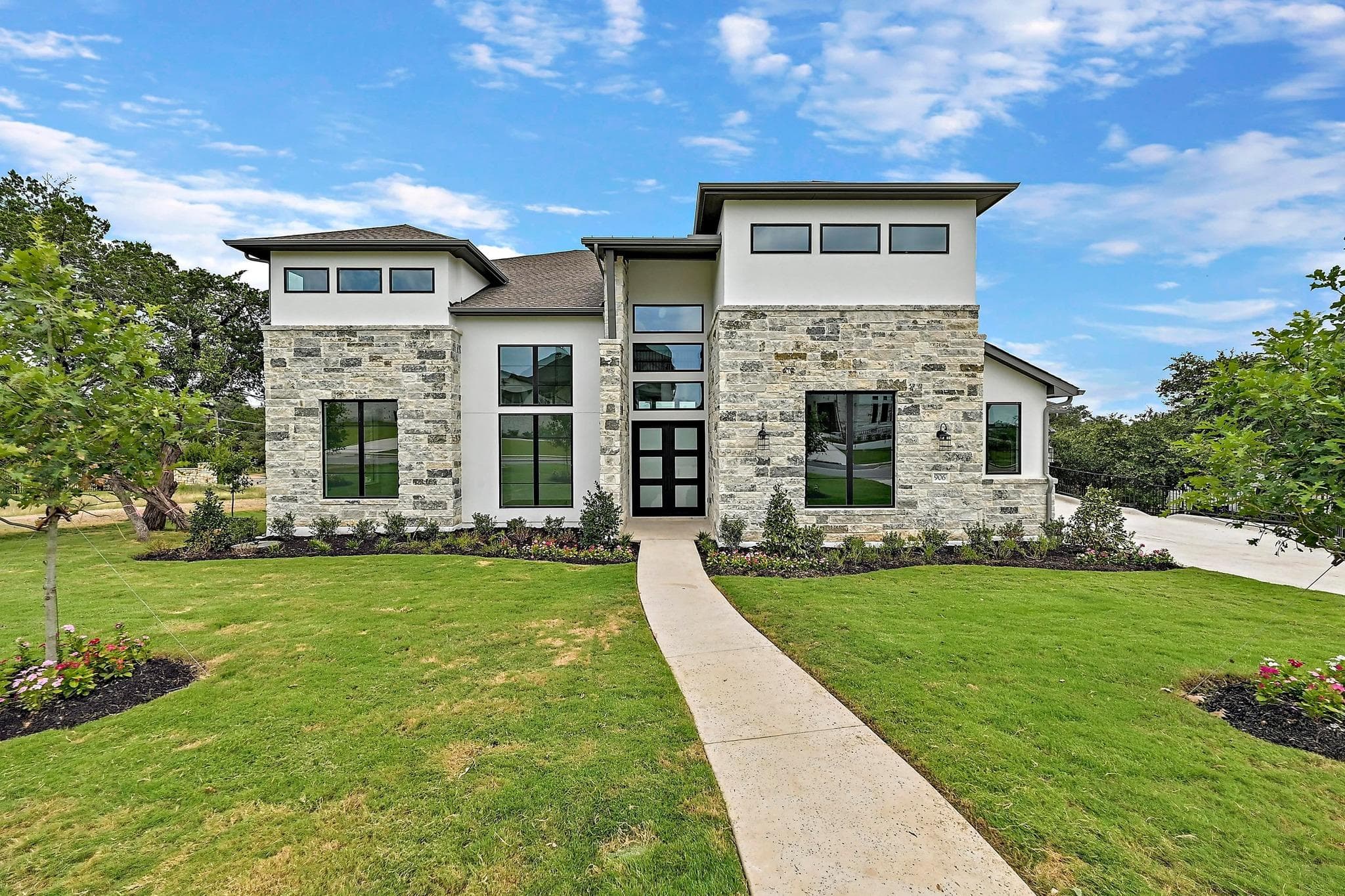 906 Bristol Creek Bnd