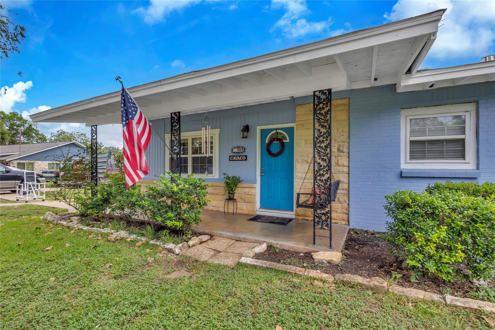 11909 Bluebonnet Ln