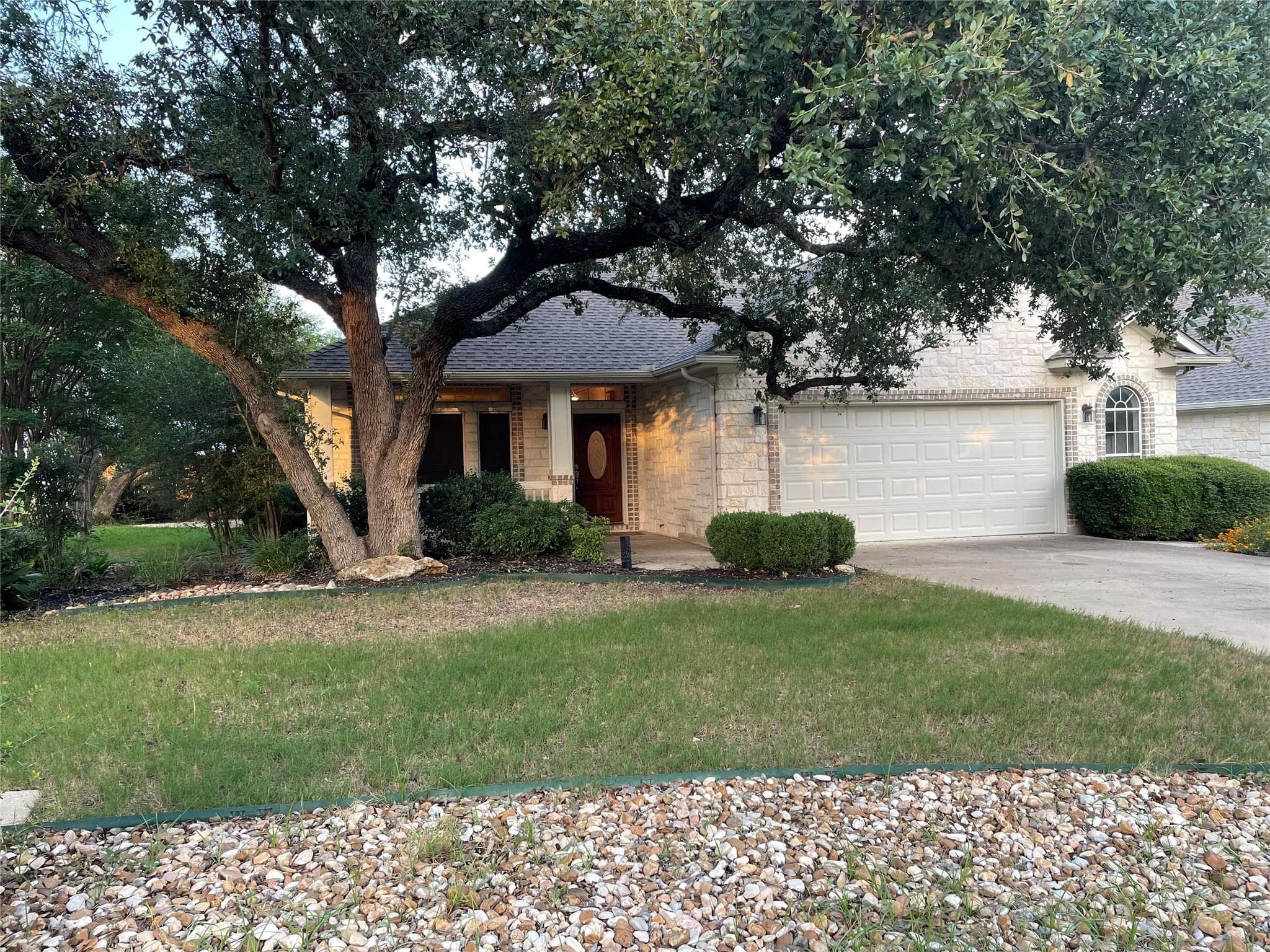 120 W Brazos Dr