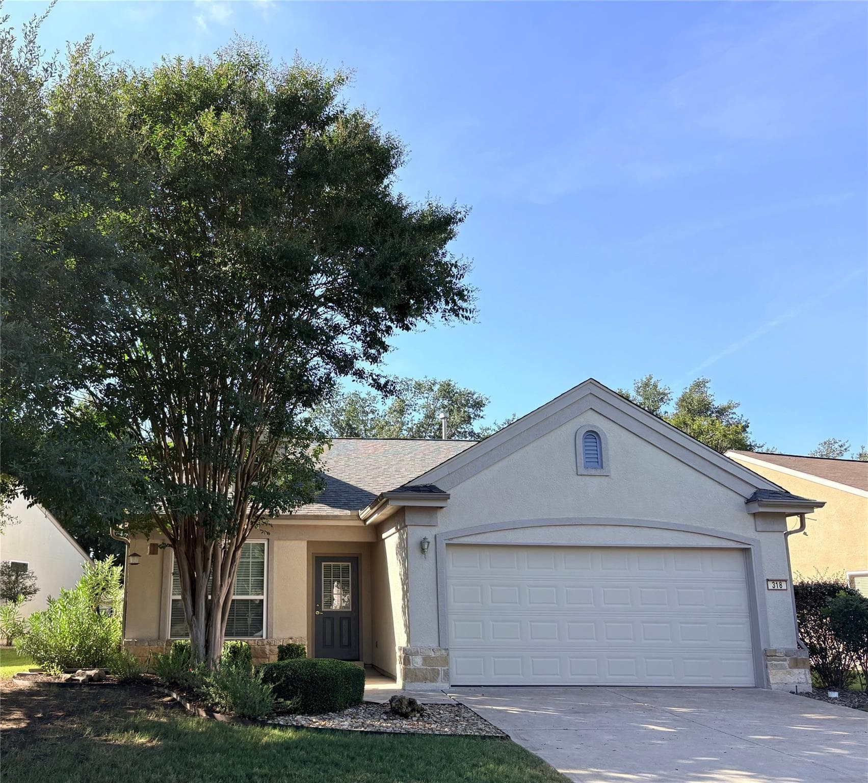 318 Crockett Loop