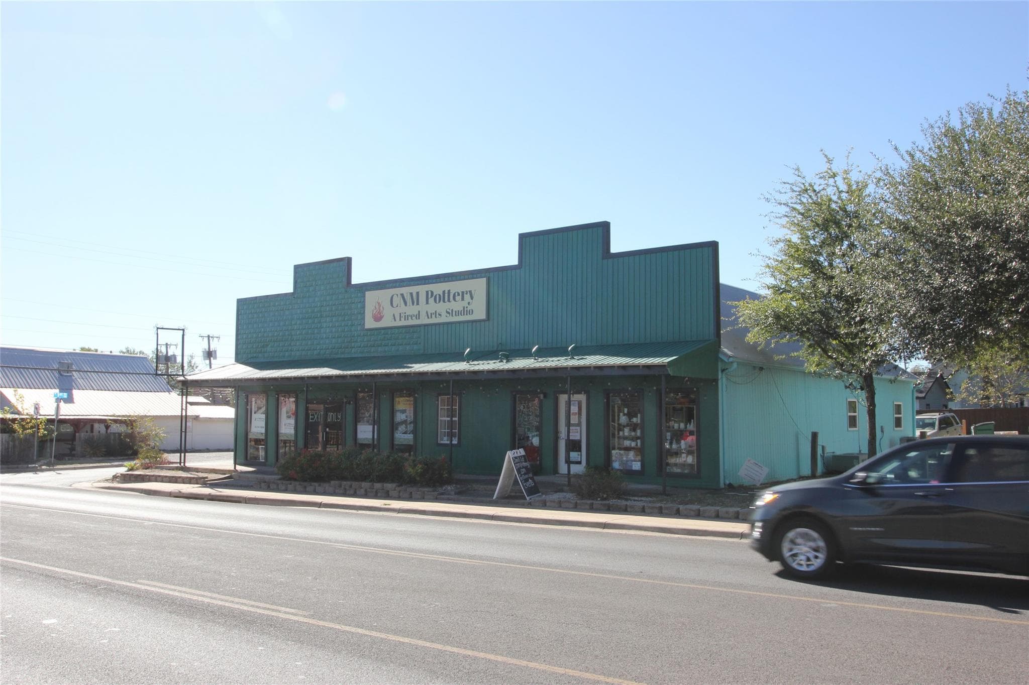 101 W Pecan St