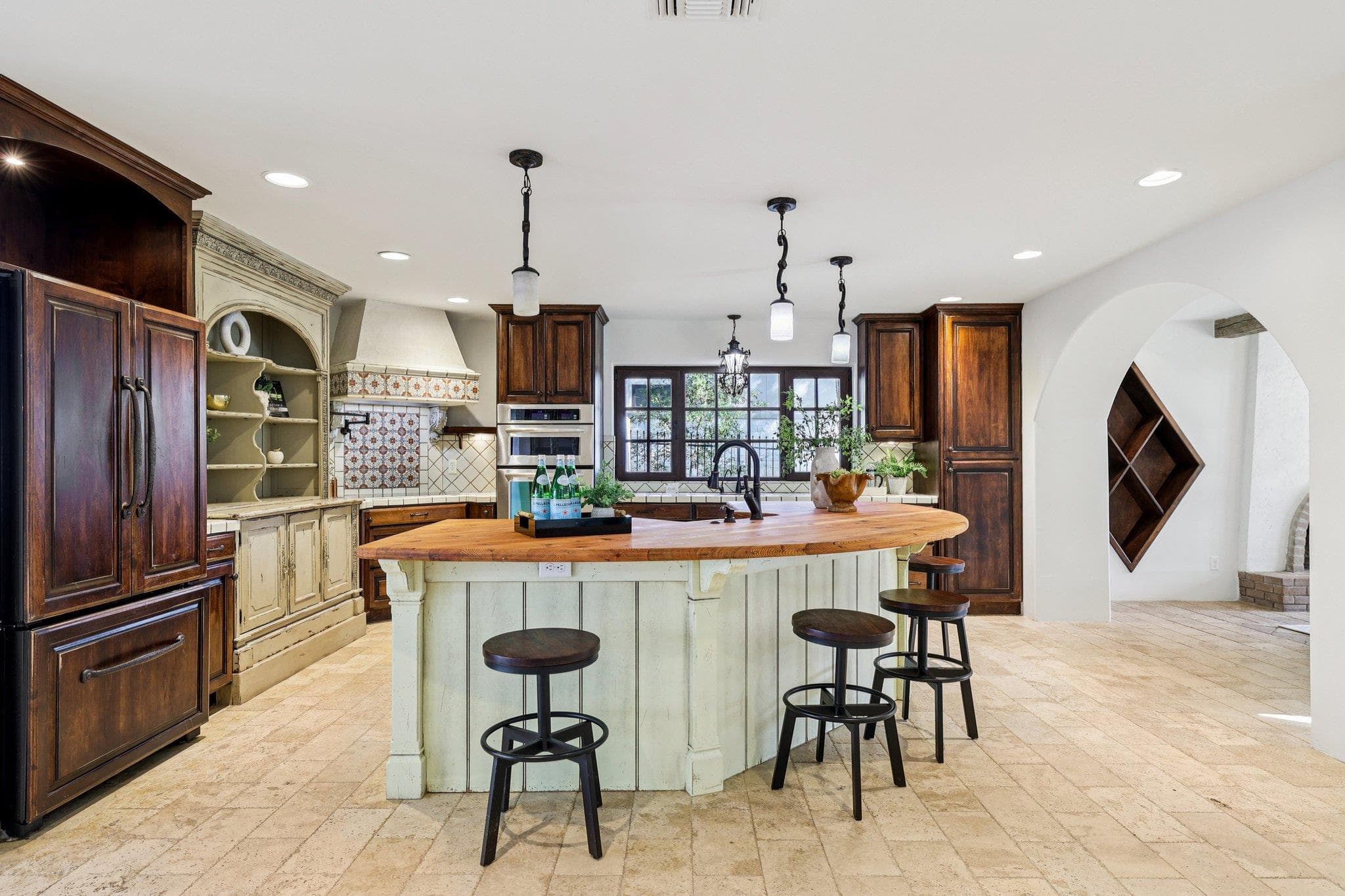 2706 Pearce Rd