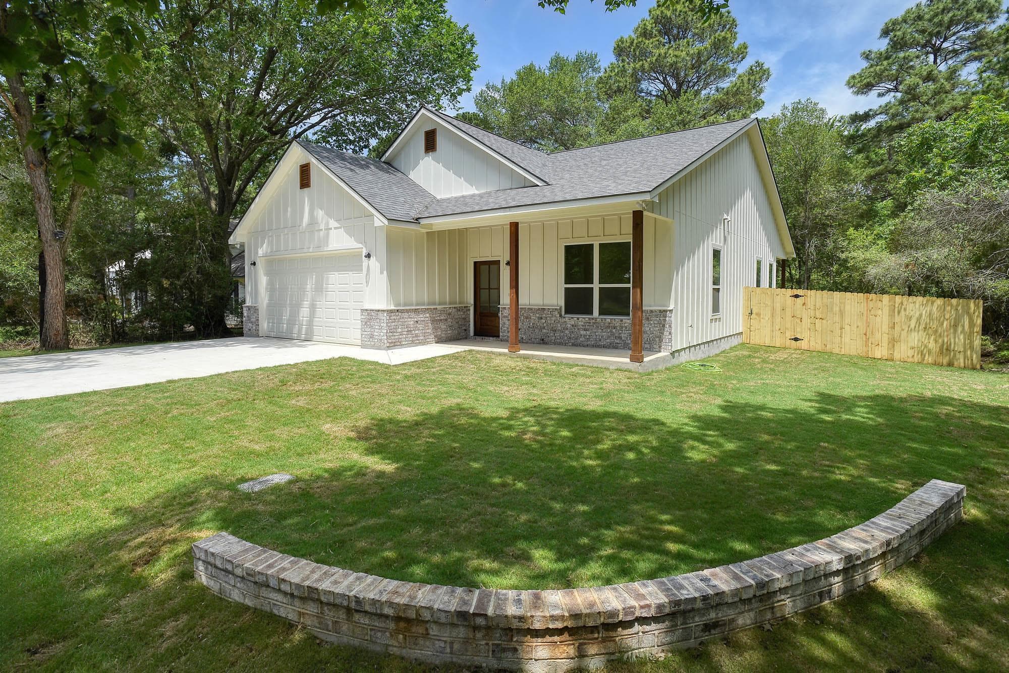 104 Pony Grass Ln