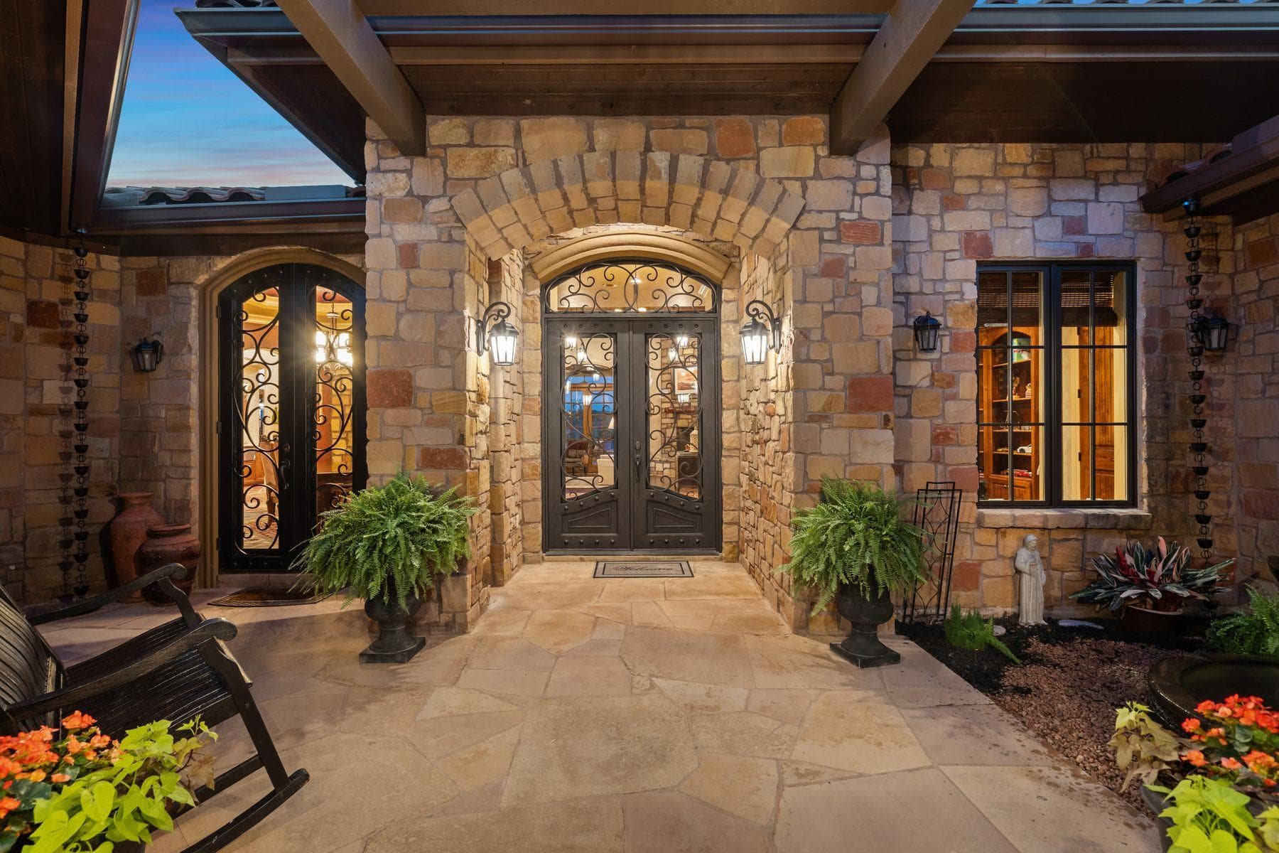 481 Chimney Cove Dr