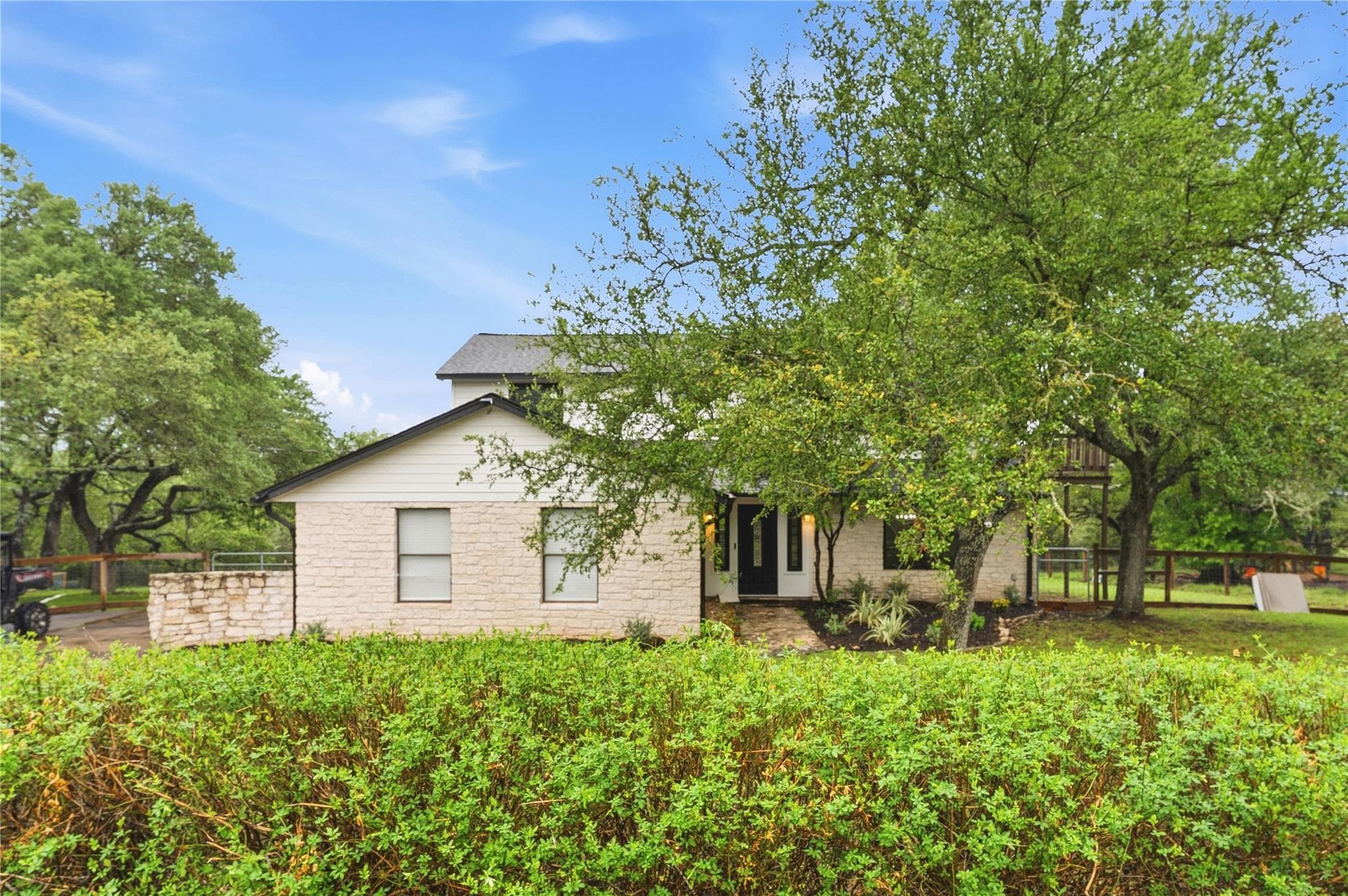 612 Canyon Rim Dr