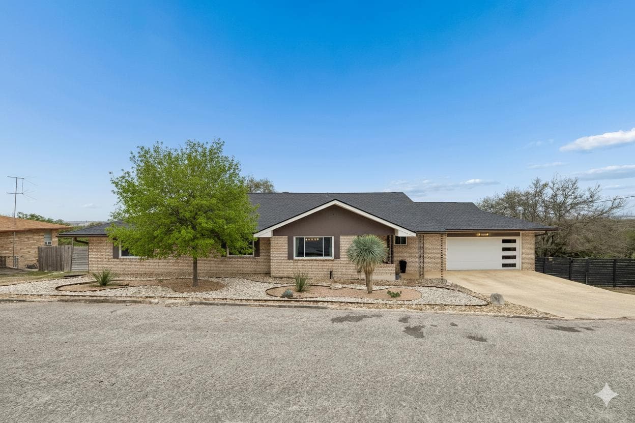 677 Floral Ave