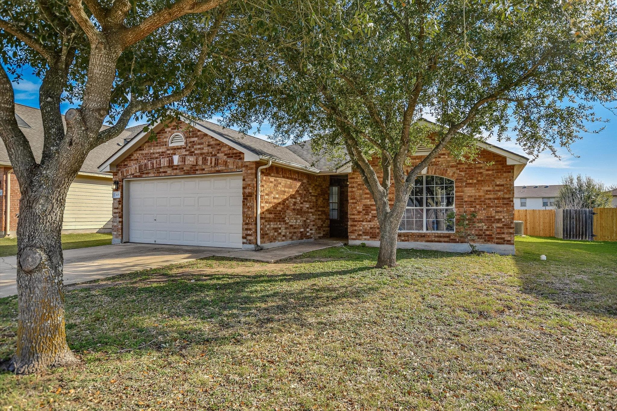 401 Bandara Woods Blvd