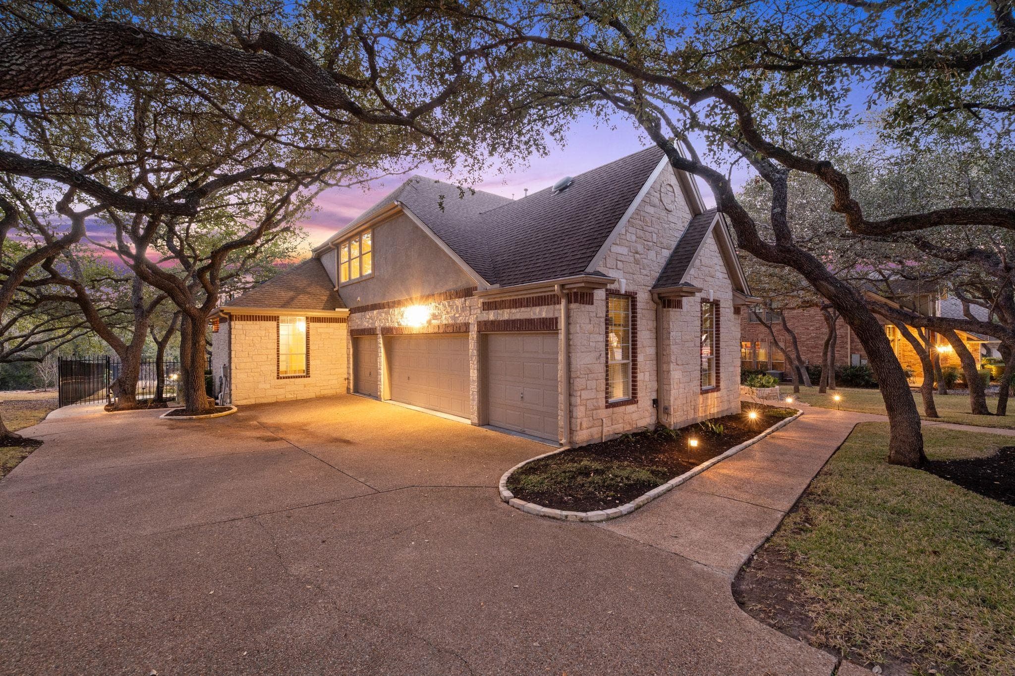 2614 Collingwood Dr