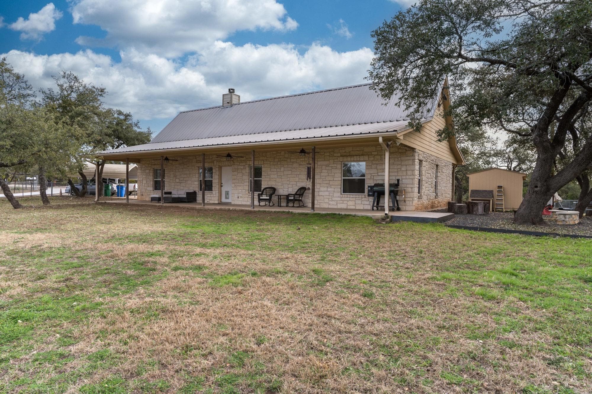 2551 Spring Valley Dr