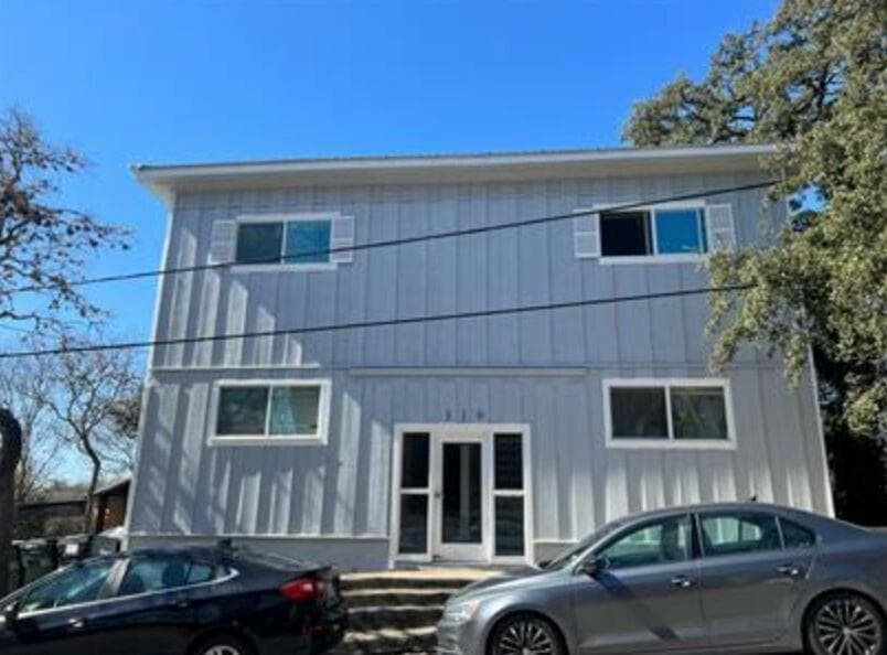 319 North St #1