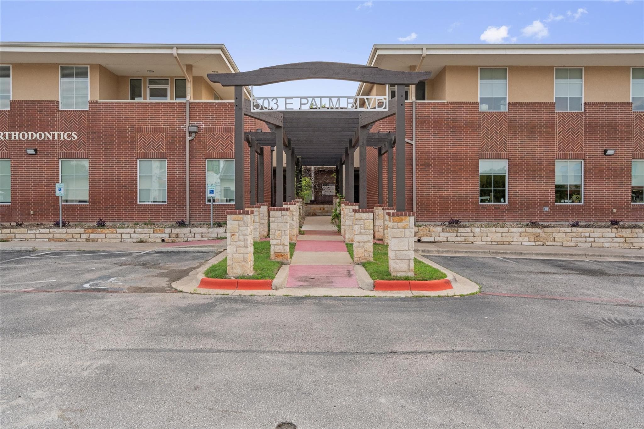503 E Palm Valley Blvd #220