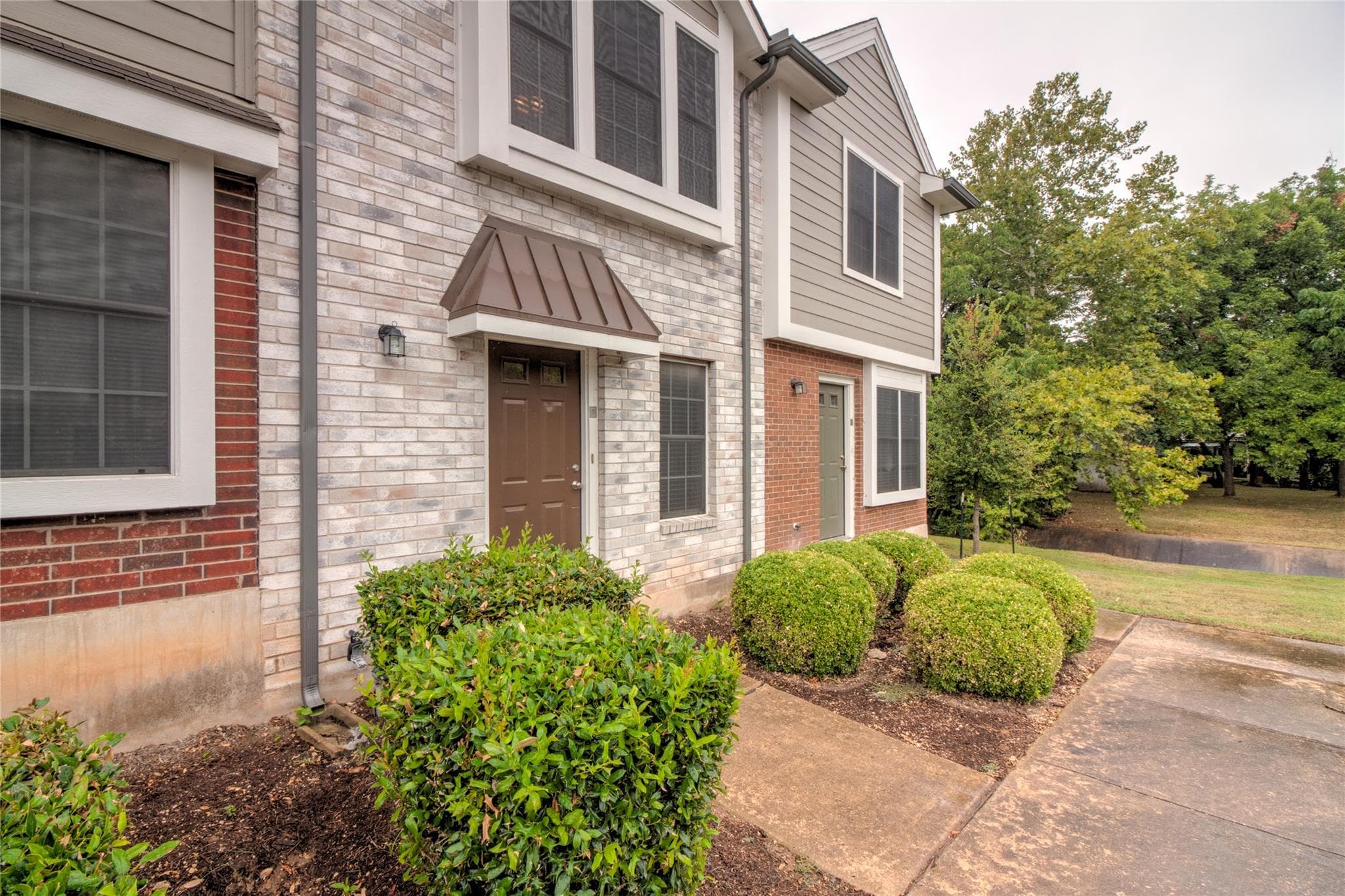 202 S College St #9