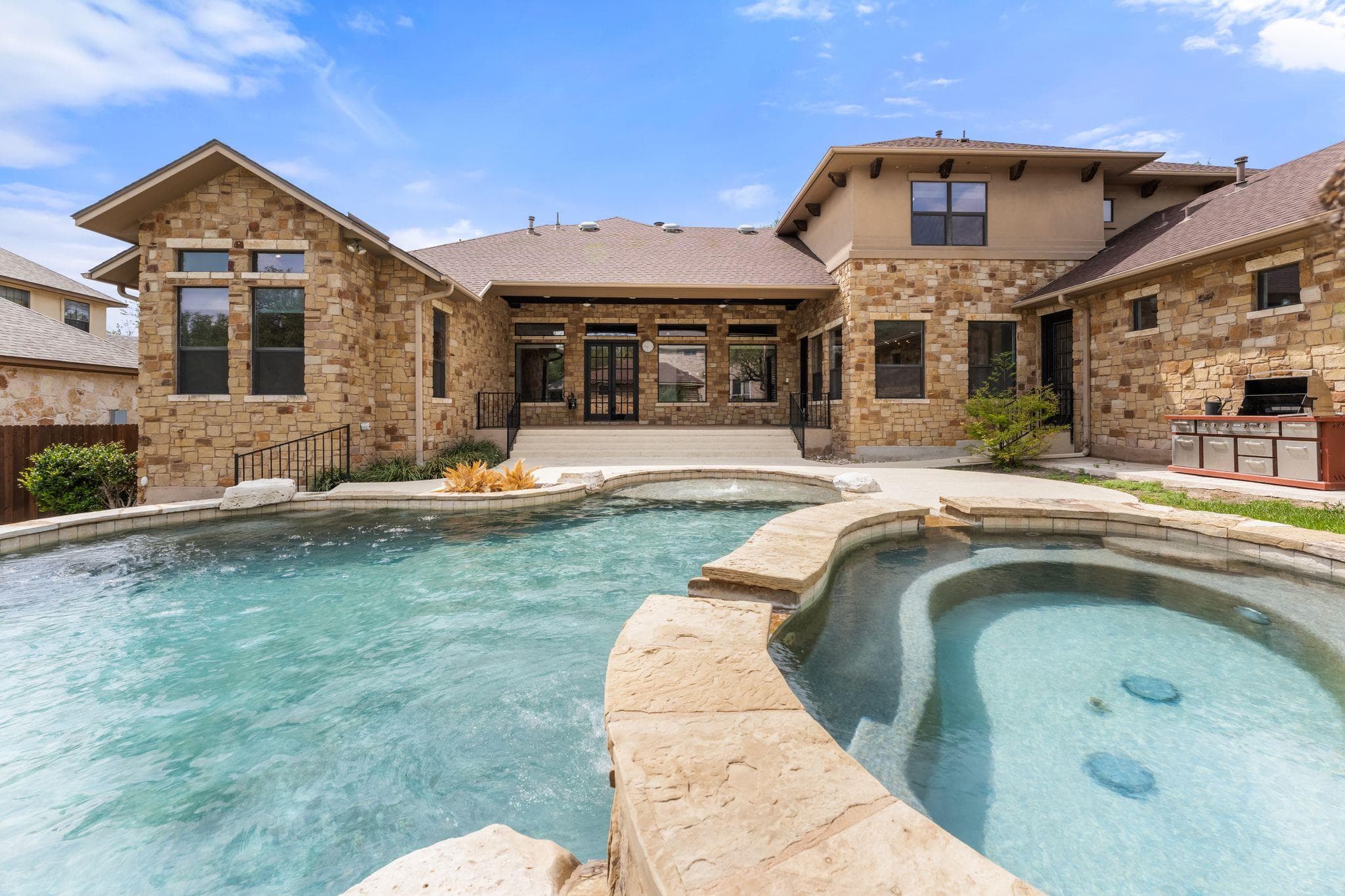 2633 Collingwood Dr