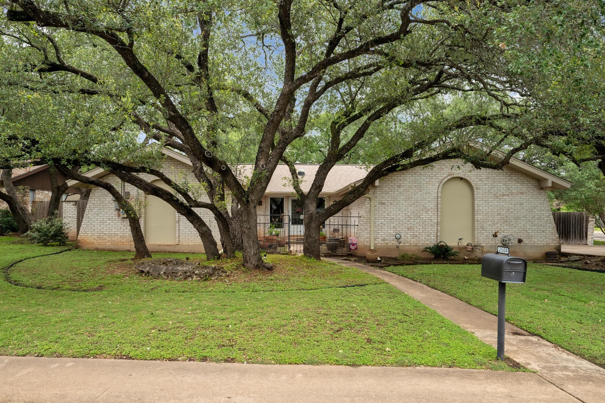 2504 Dijon Dr