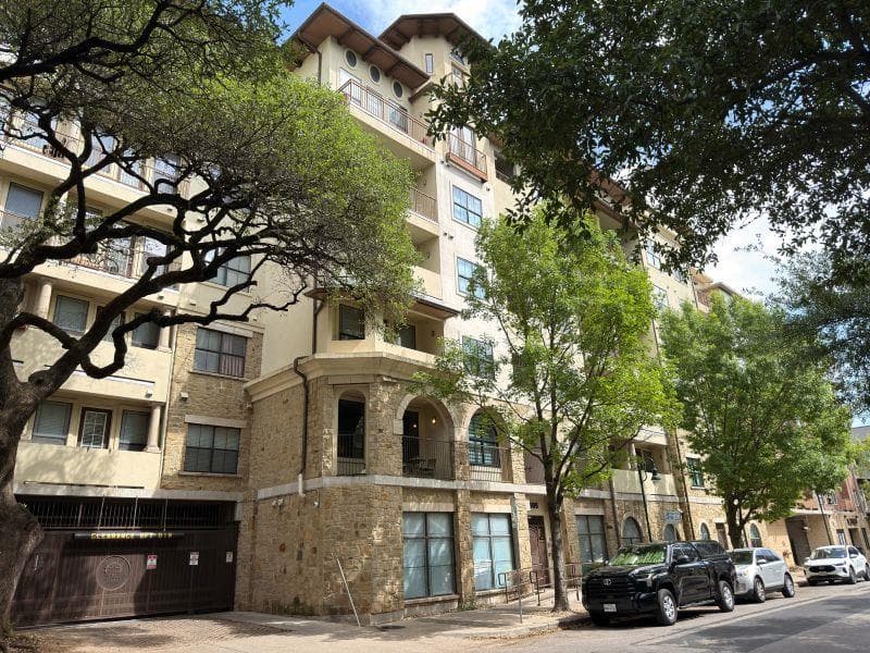 2505 San Gabriel St #609