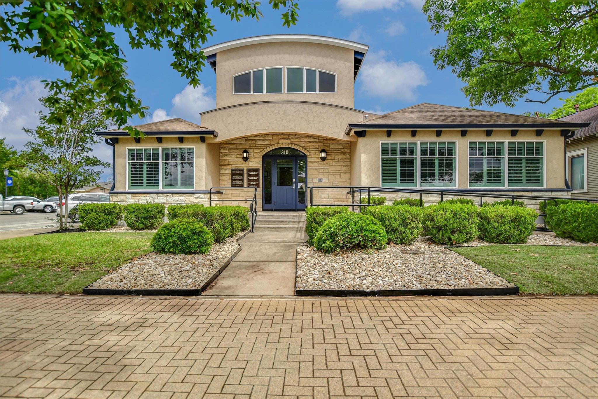 310 W Main St #203
