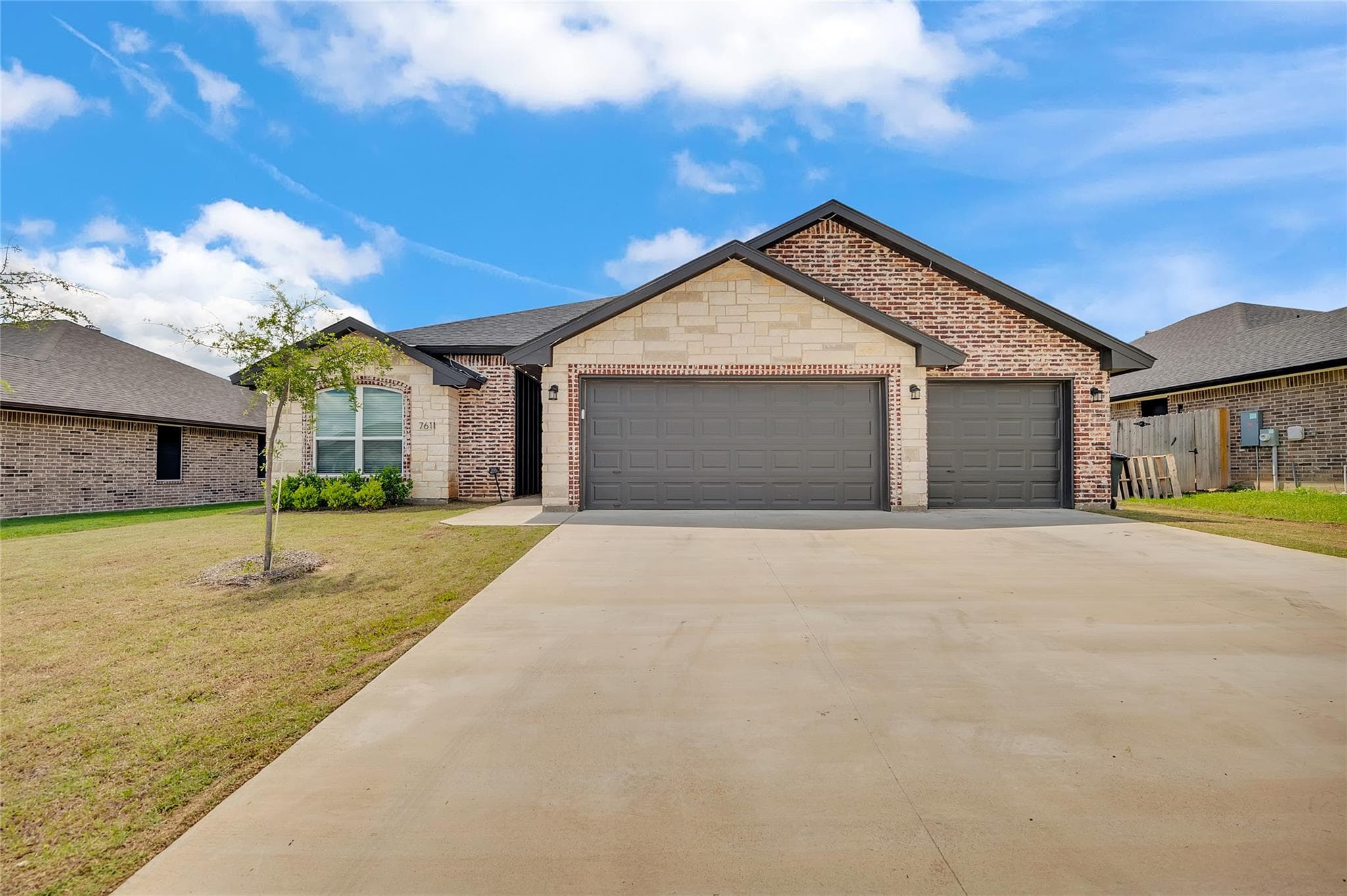 7611 Iridium Dr