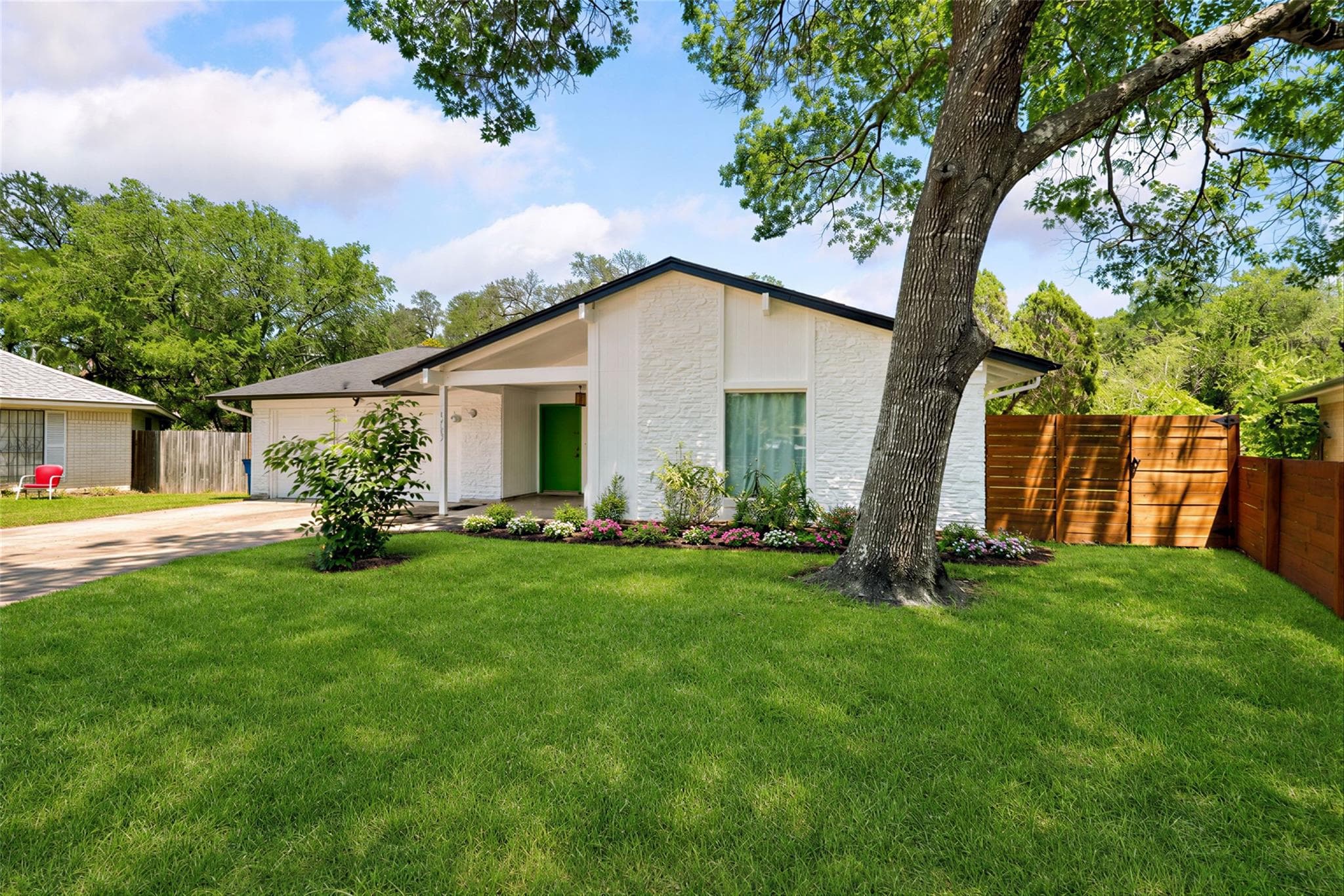 6107 Blarwood Dr