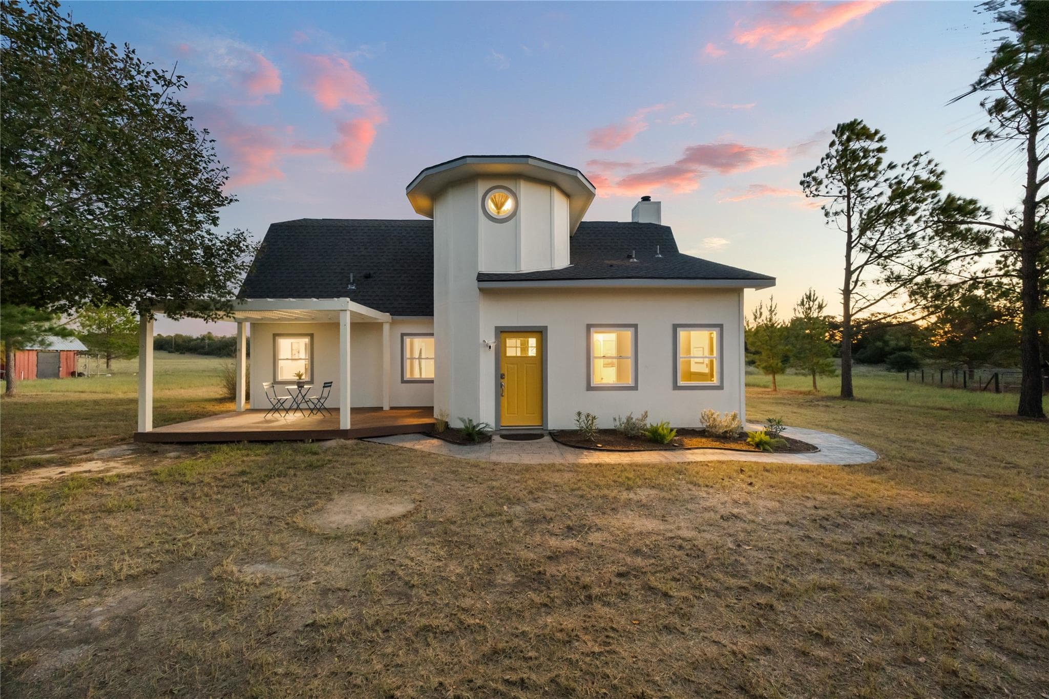 245 Country Ln