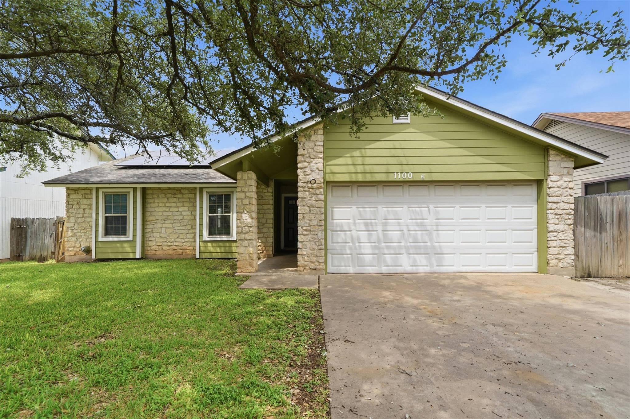 1100 York Castle Dr