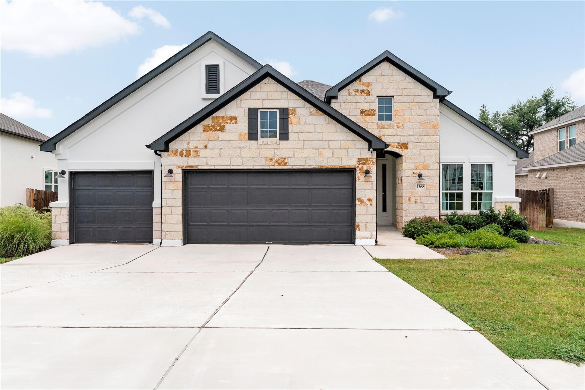 1368 Pink Granite Blvd