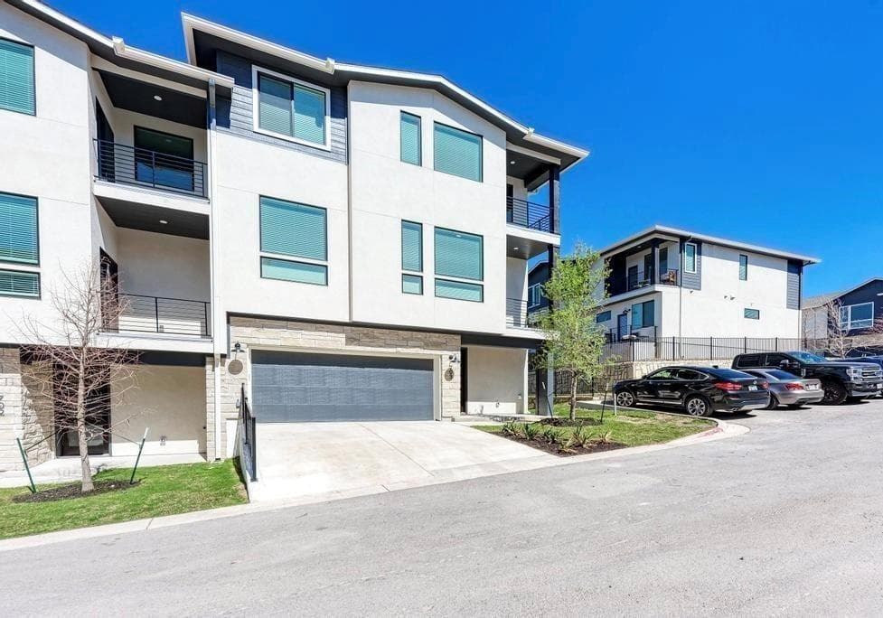 2050 Lohmans Spur Rd #703