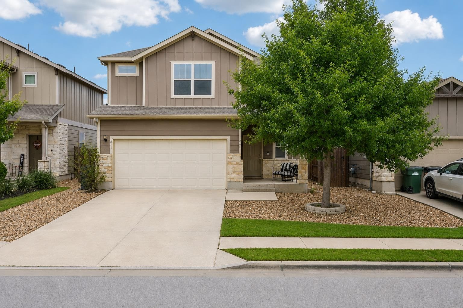 216 La Dera Dr