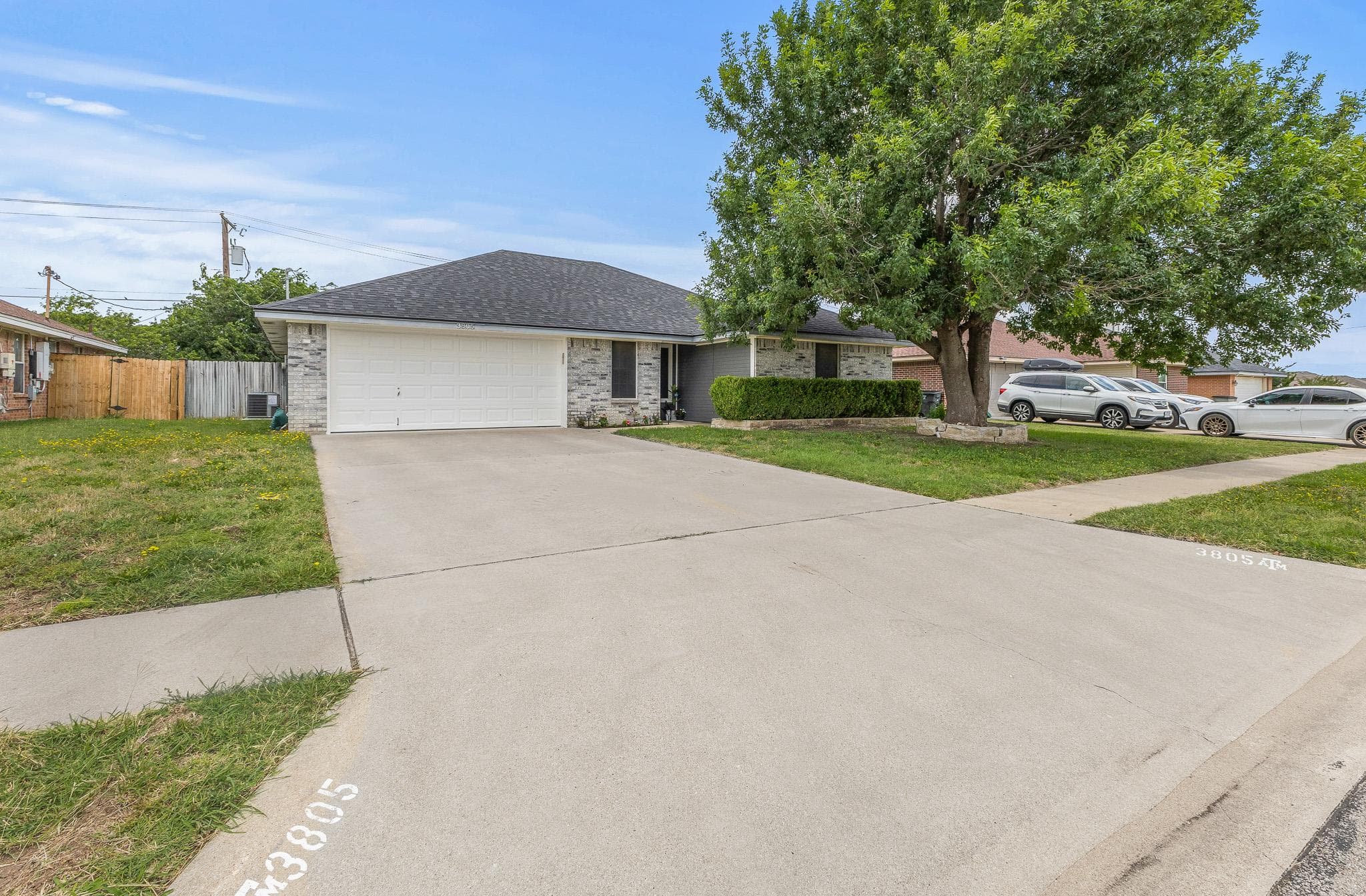 3805 Roundrock Dr
