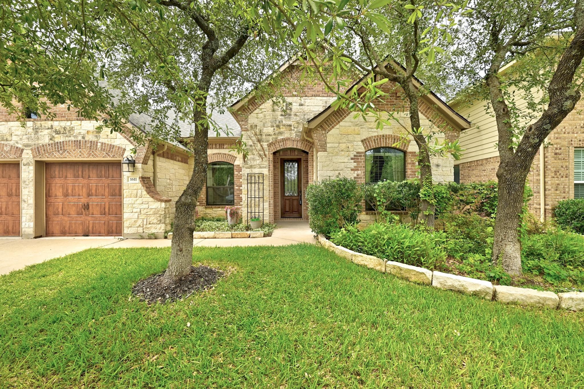 1611 Rimstone Dr