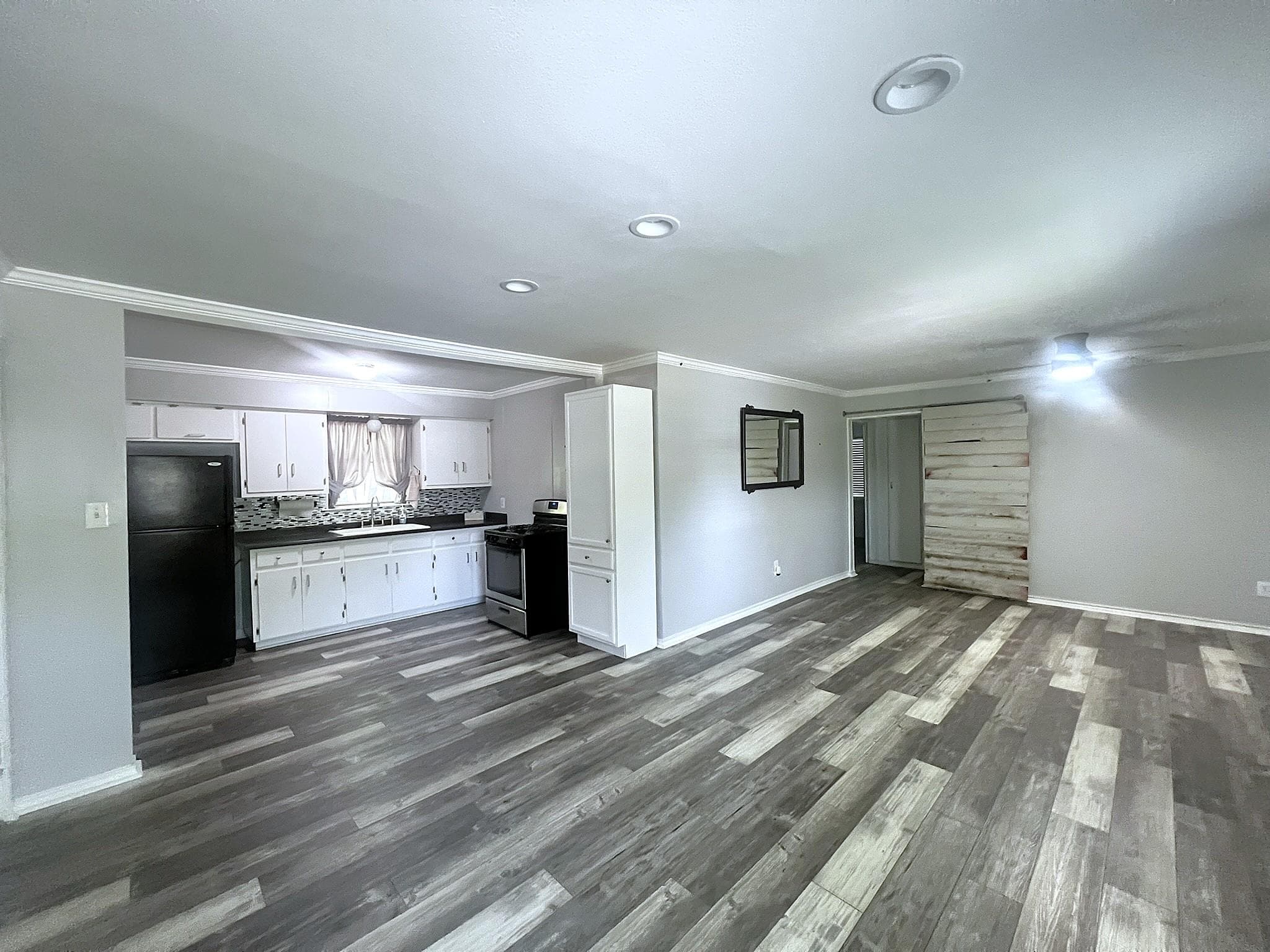 409 Oscar St