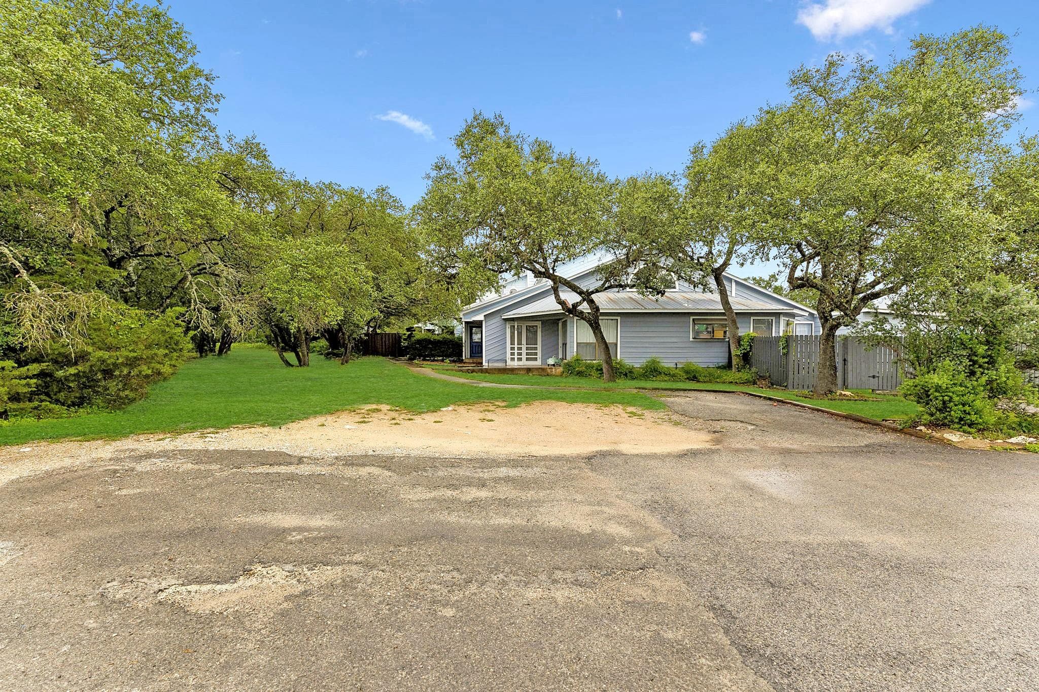 19 Deerfield Dr #2