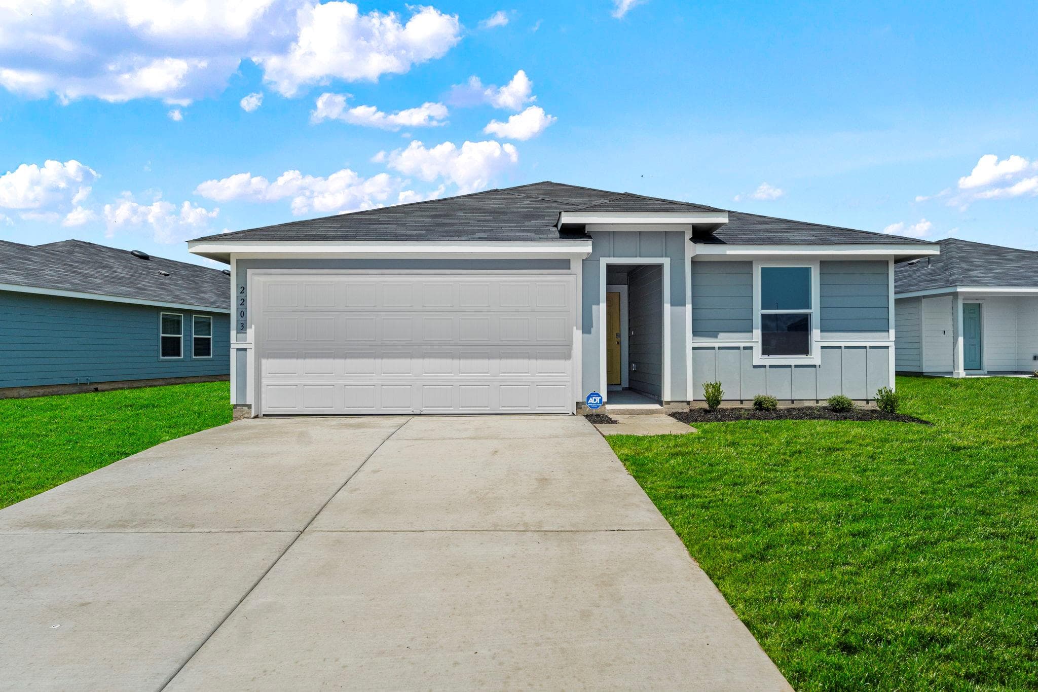 2203 Loganberry Ln