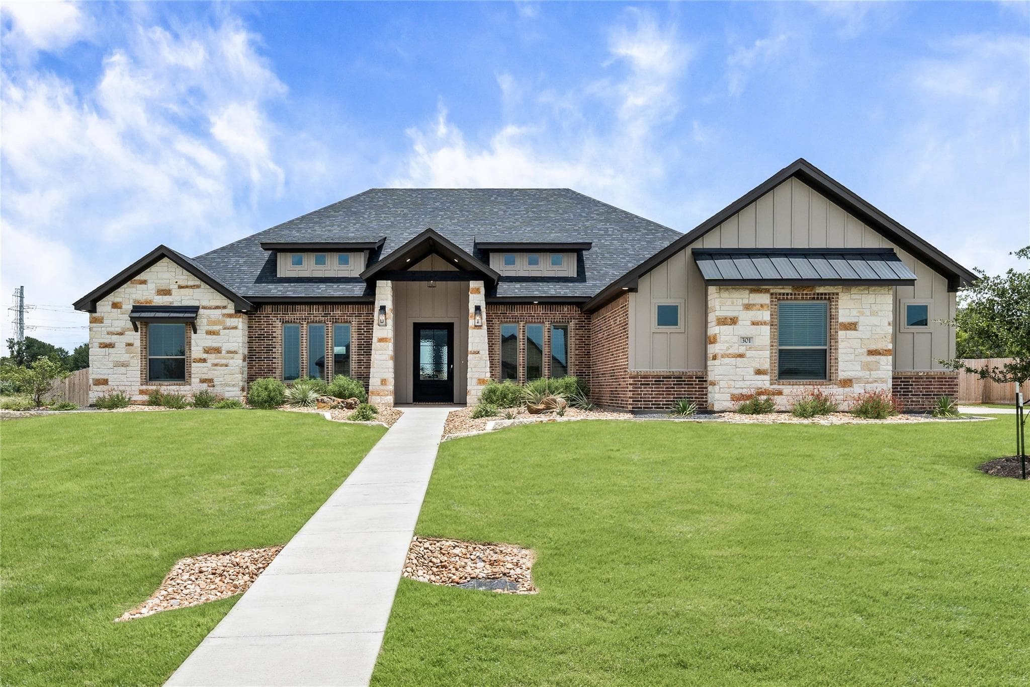 301 Rodeo Rd
