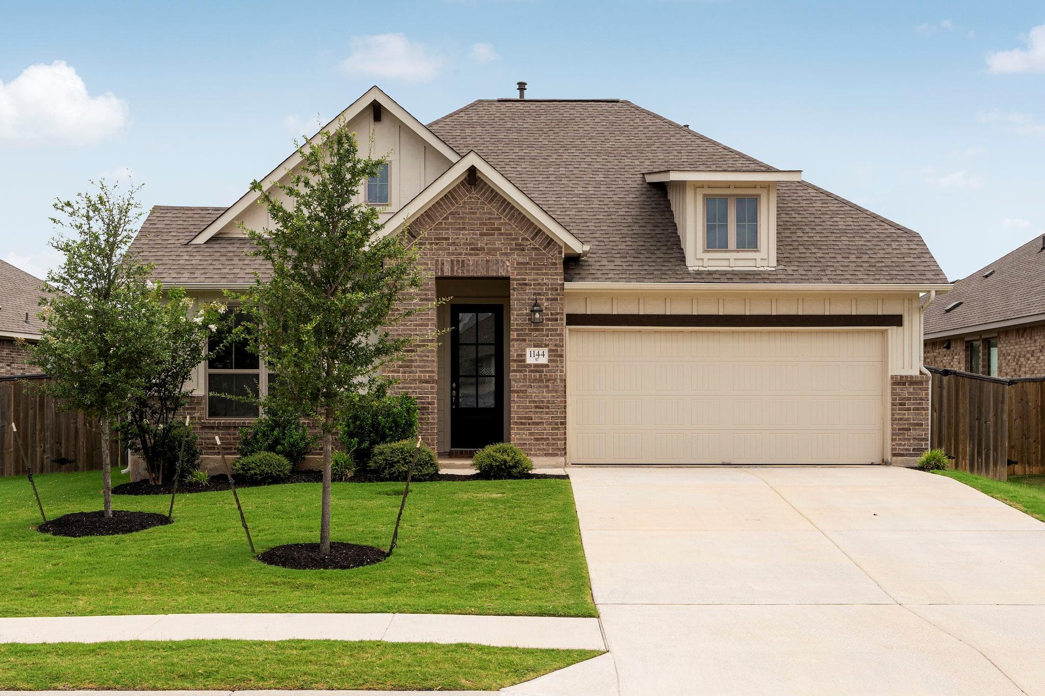1144 Cathedral Oaks Dr