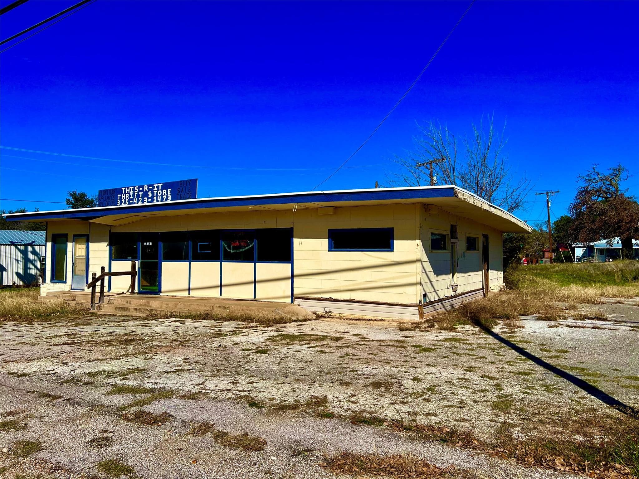 220 HWY 261 None