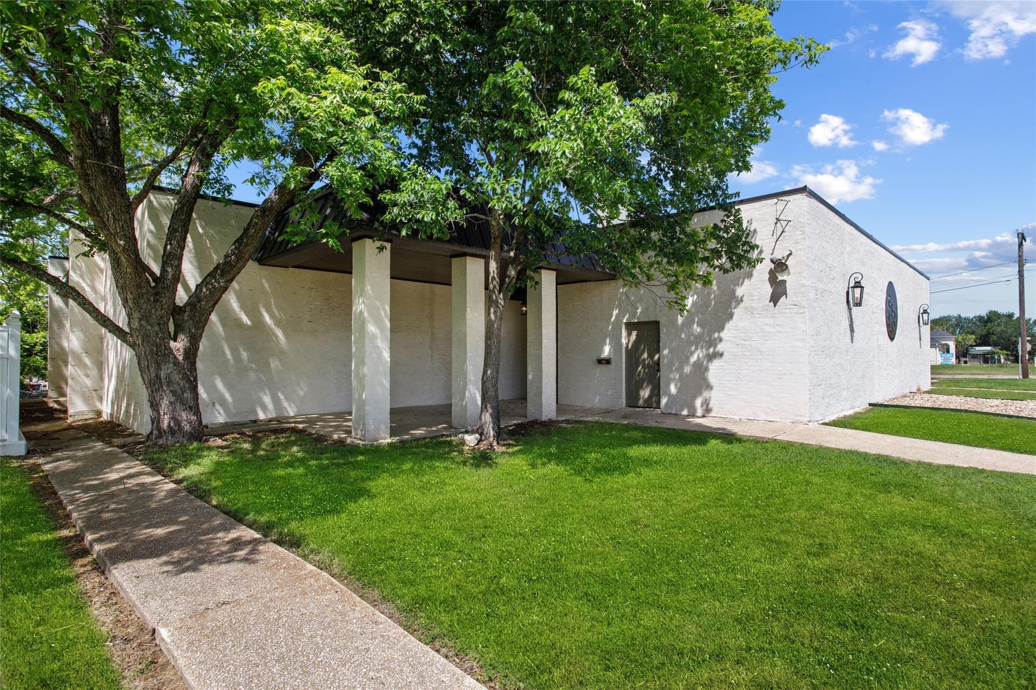 189 S Manse Ave #West Wing