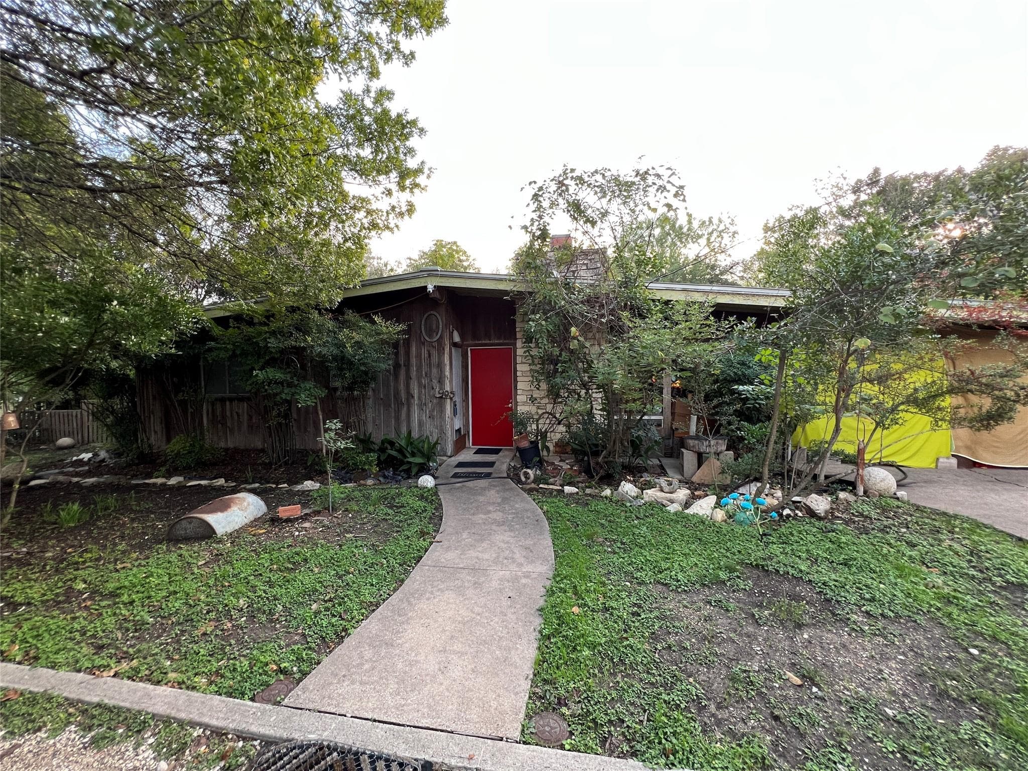 905 Neans Dr