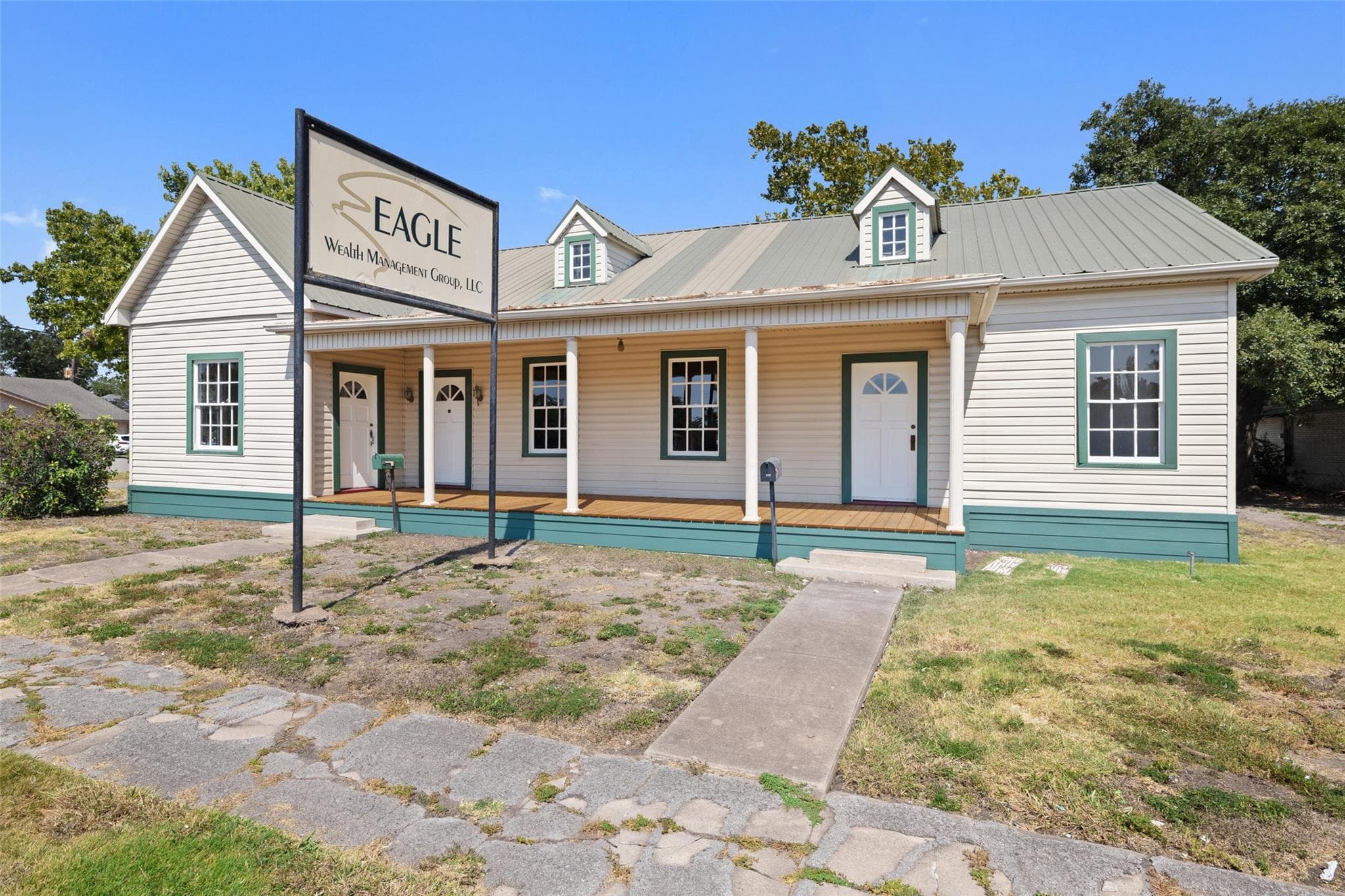620 N Main St