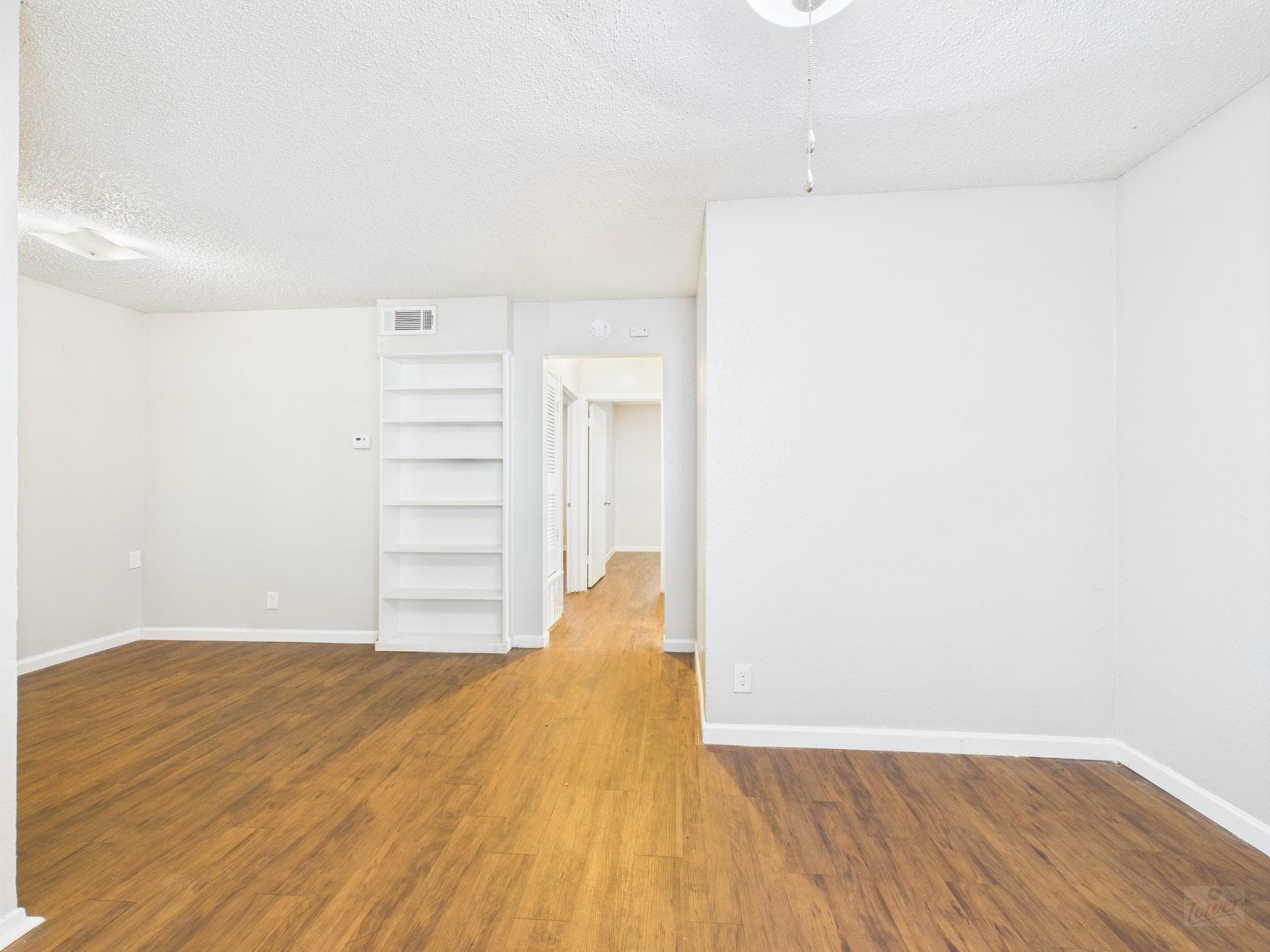 2401 Manor Rd #136