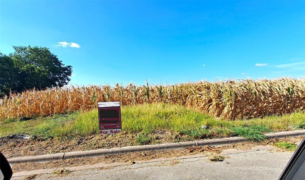 Lot 9 East Plum St