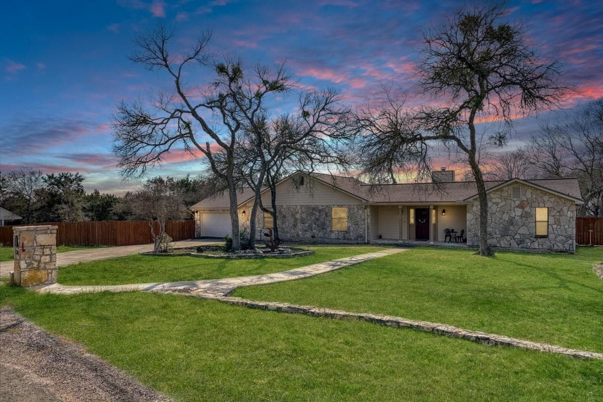20 Saddle Rock Rdg