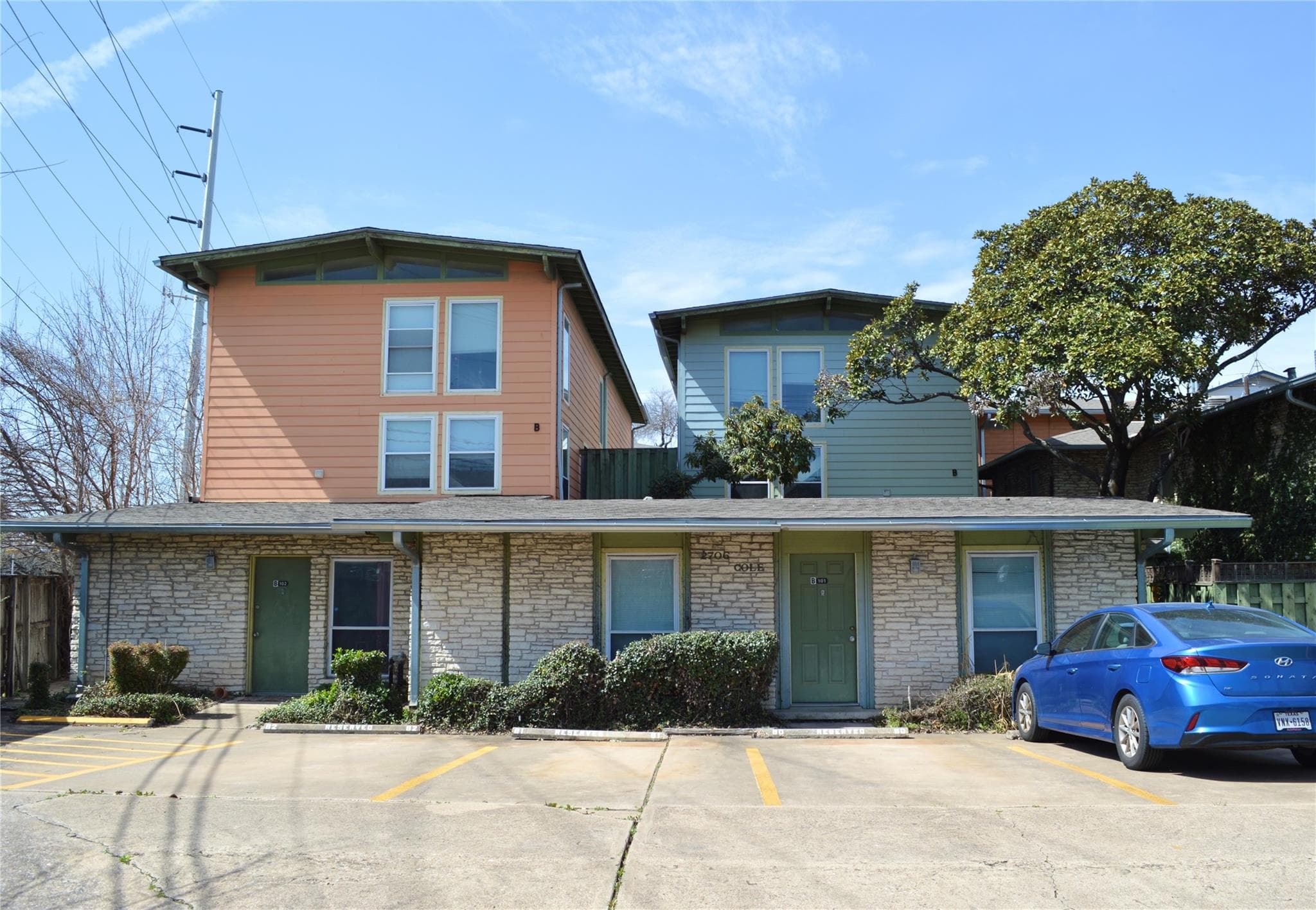 2706 Cole St #104-B