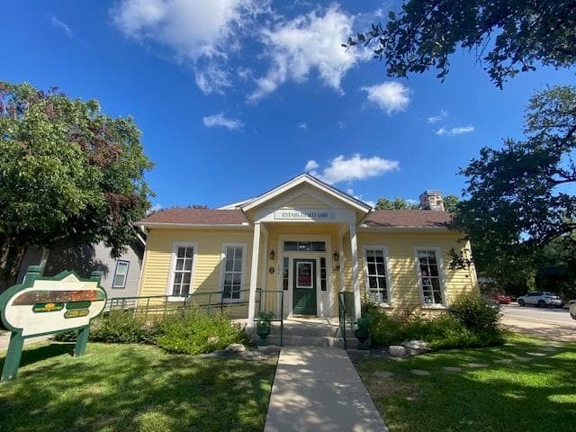 302 W Main St #202