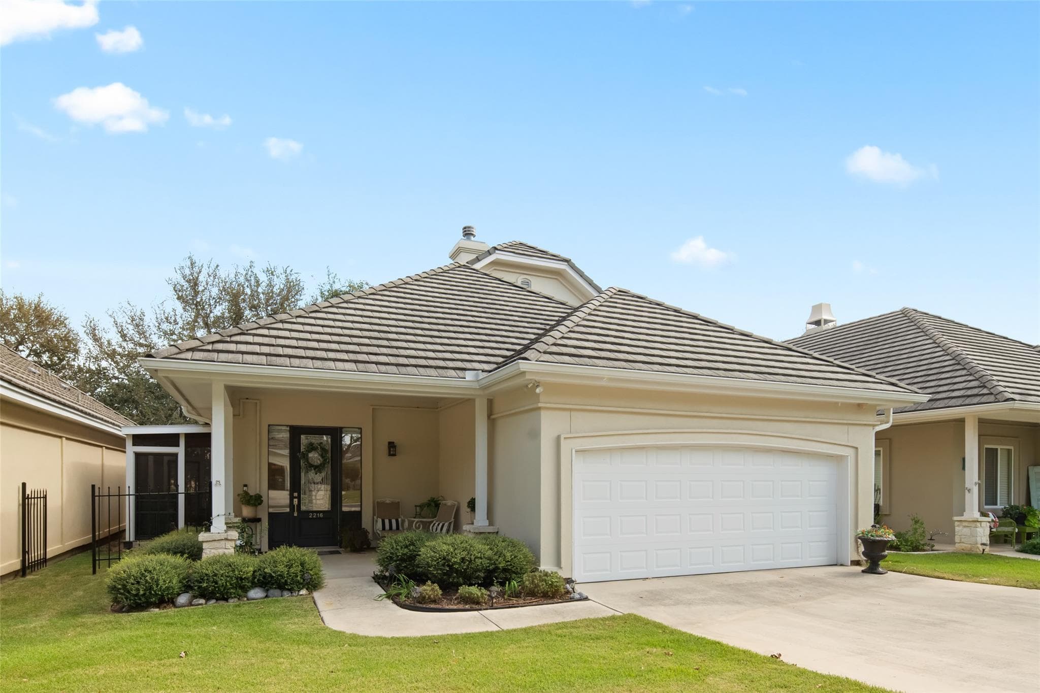 2216 Garden Ct