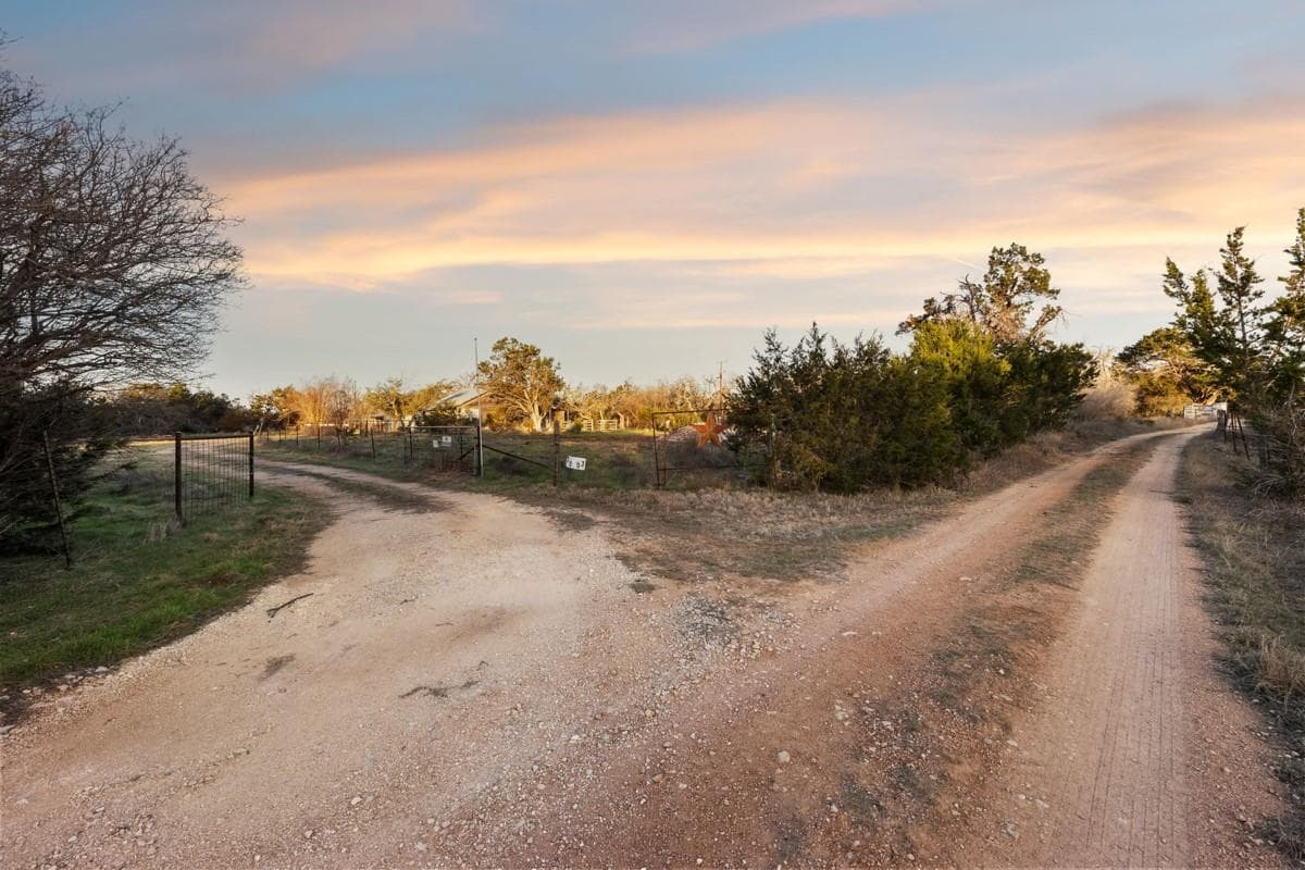 3003 Old Red Ranch Rd