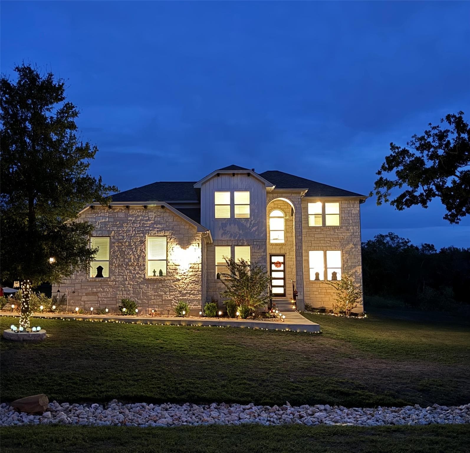 121 Black Talon Ln