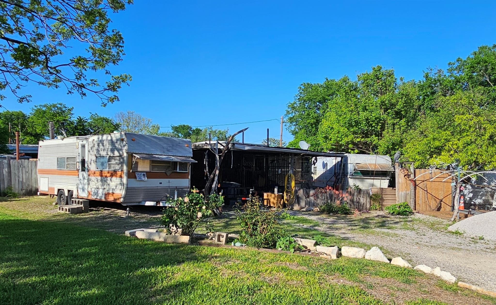 106 Walnut Dr