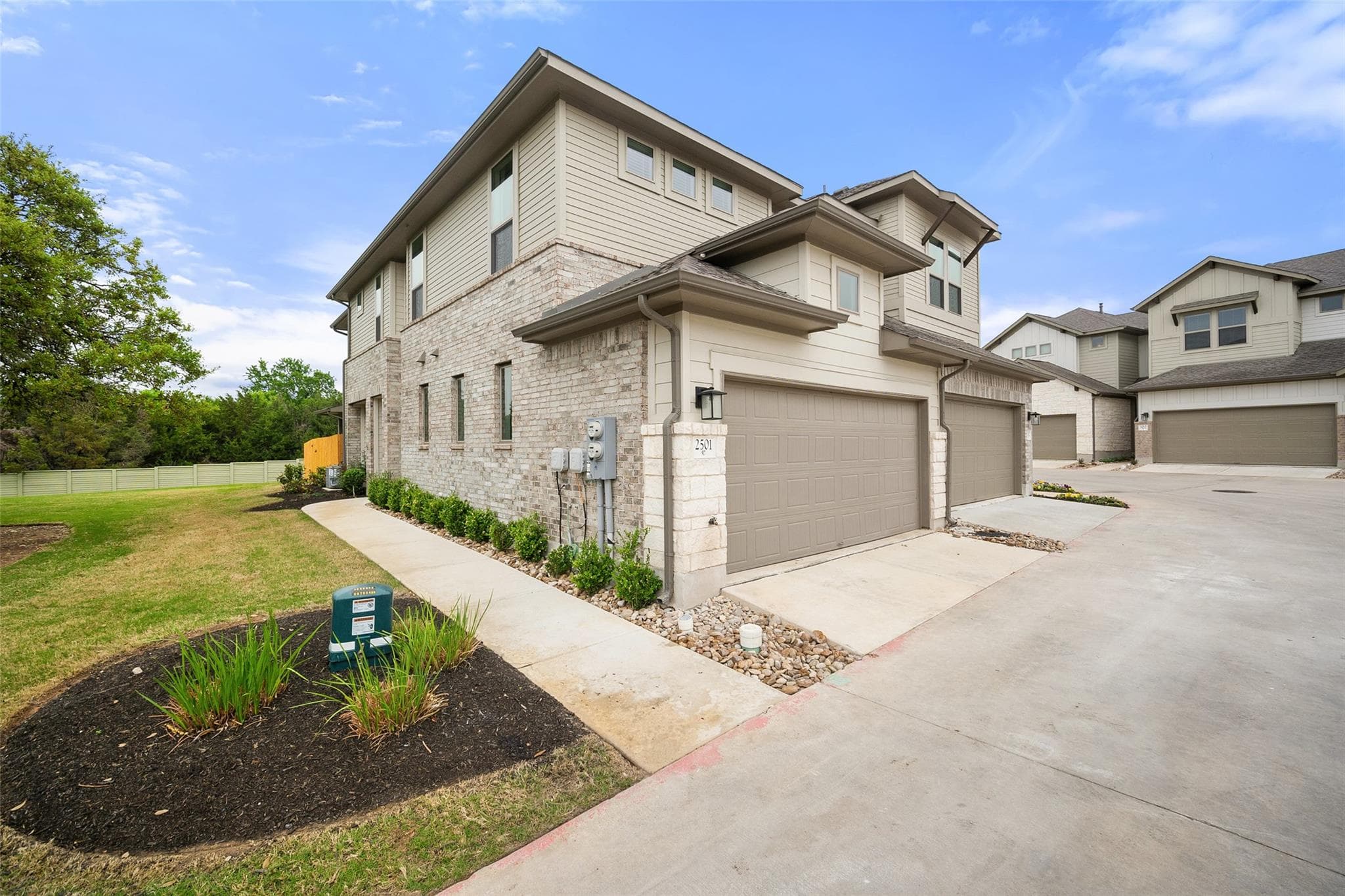 2500 Forest Creek Dr #2501