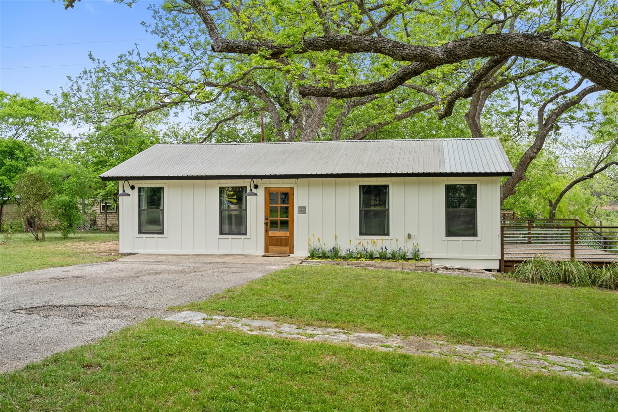 2410 Flite Acres Rd
